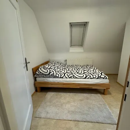 Center Apartment *